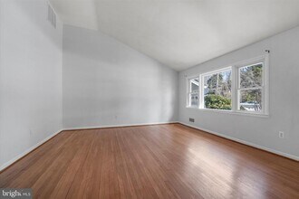 9012 Vernon View Dr in Alexandria, VA - Building Photo - Building Photo