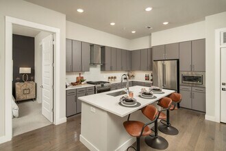 The Quincy at Kierland in Scottsdale, AZ - Foto de edificio - Building Photo