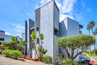 620 The Village in Redondo Beach, CA - Building Photo - Building Photo