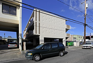 1923 Homerule St in Honolulu, HI - Building Photo - Building Photo