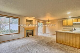 2214 NE 137th Ct in Vancouver, WA - Building Photo - Building Photo