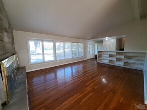 8598 Meadowbrook Dr in Pensacola, FL - Building Photo - Building Photo