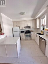 74 Chicago Ln in Markham, ON - Building Photo - Building Photo