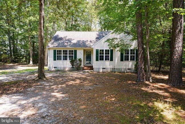 property at 935 Queen Ave