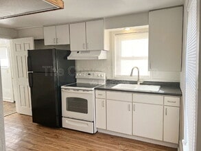 537 1/2 Bucklin St in La Salle, IL - Building Photo - Building Photo