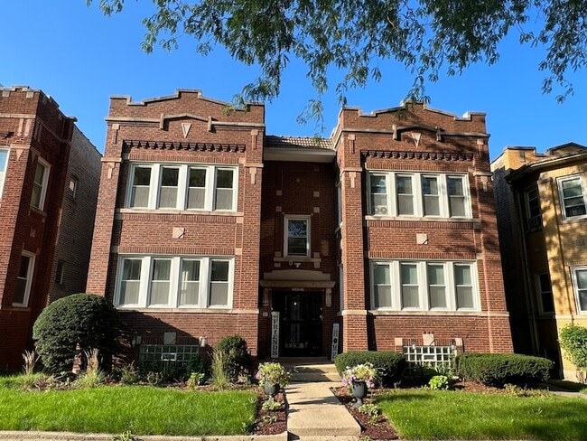 property at 5350 W Crystal St