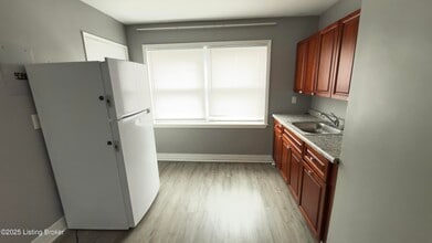 4148 Hillview Ave in Louisville, KY - Building Photo - Building Photo