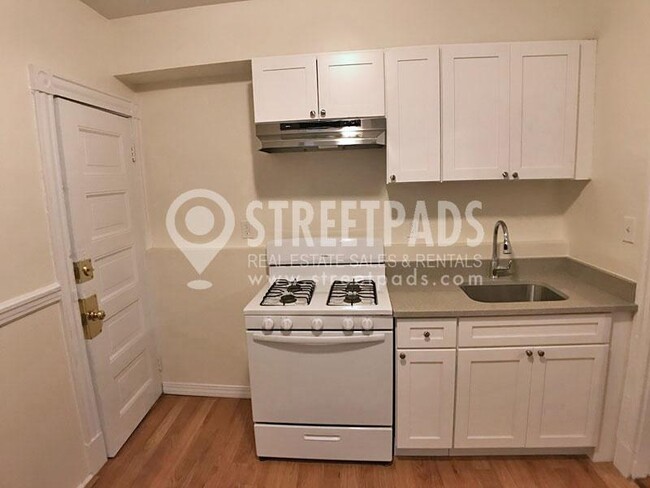 property at 885 Massachusetts Ave