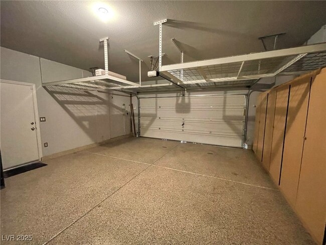 property at 122 Scarlett View Ave
