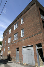 1307 West St in Homestead, PA - Building Photo - Building Photo