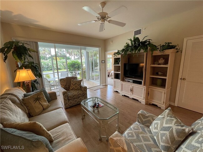 519 Roma Ct in Naples, FL - Building Photo - Building Photo