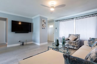 343 Balsam St in Palm Beach Gardens, FL - Foto de edificio - Building Photo