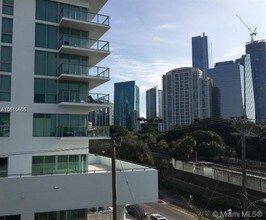 126 SW 17th Rd-Unit -504 in Miami, FL - Building Photo - Building Photo