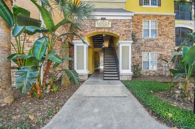 10025 Courtney Palms Blvd in Tampa, FL - Building Photo - Building Photo