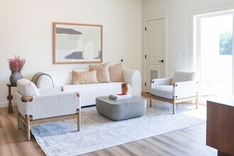 98 E Penn Dr in Enola, PA - Building Photo - Building Photo