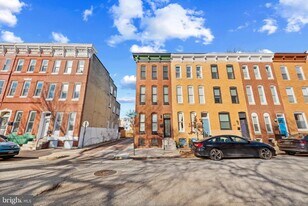 412 E Lanvale St in Baltimore, MD - Building Photo