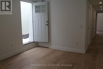 3449 Yonge St in Toronto, ON - Building Photo - Building Photo