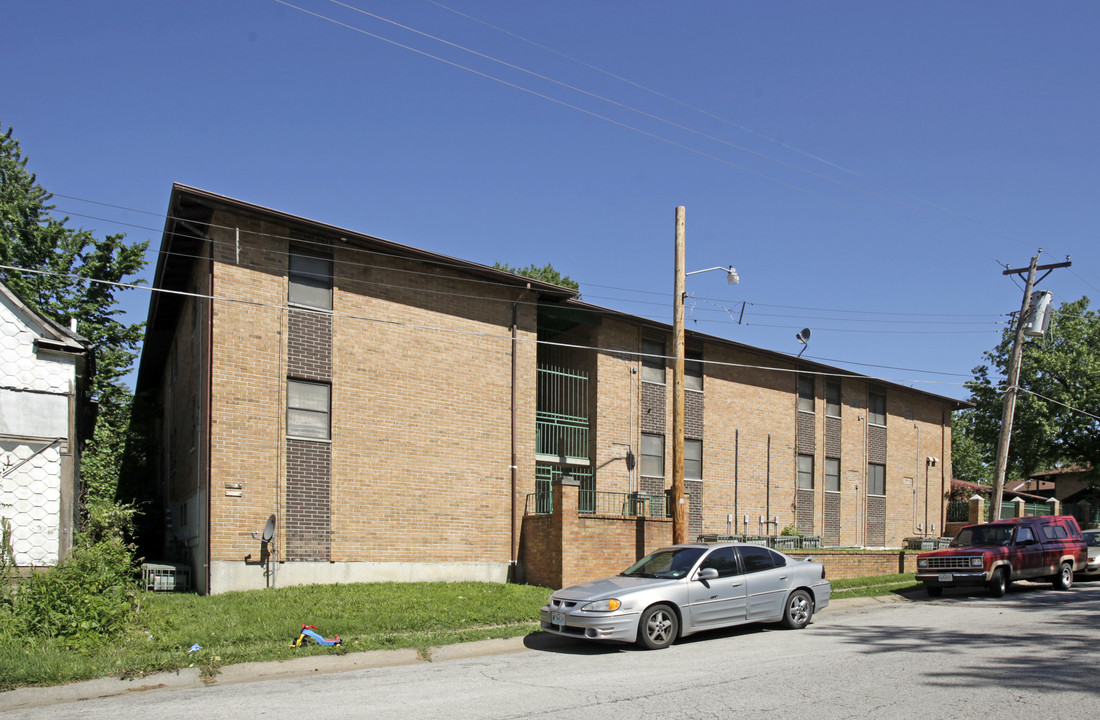 1527 Wellston Ave in Wellston, MO - Building Photo