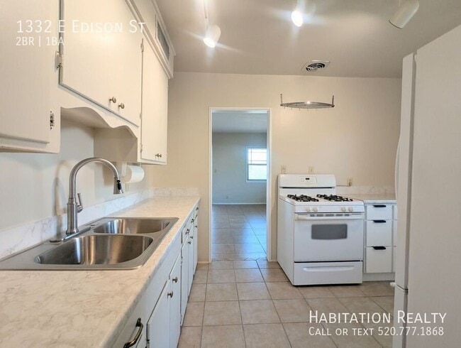 1332 E Edison St in Tucson, AZ - Building Photo - Building Photo