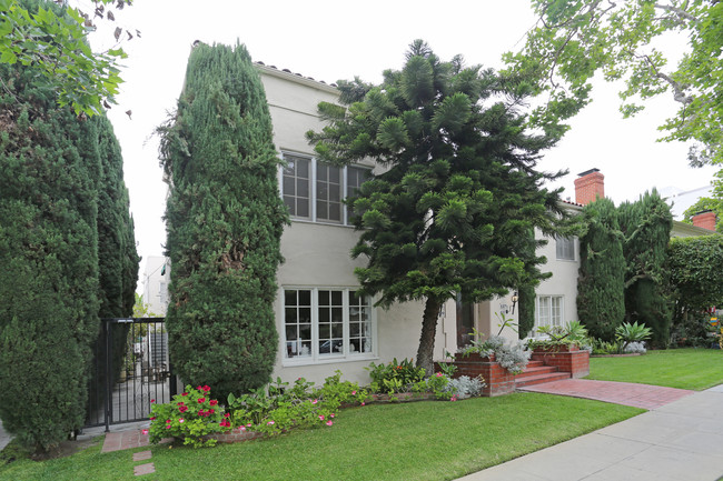 139 S Bedford Dr in Beverly Hills, CA - Building Photo - Building Photo