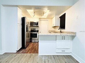 1336 Bramblewood Dr in Lakeland, FL - Building Photo - Building Photo