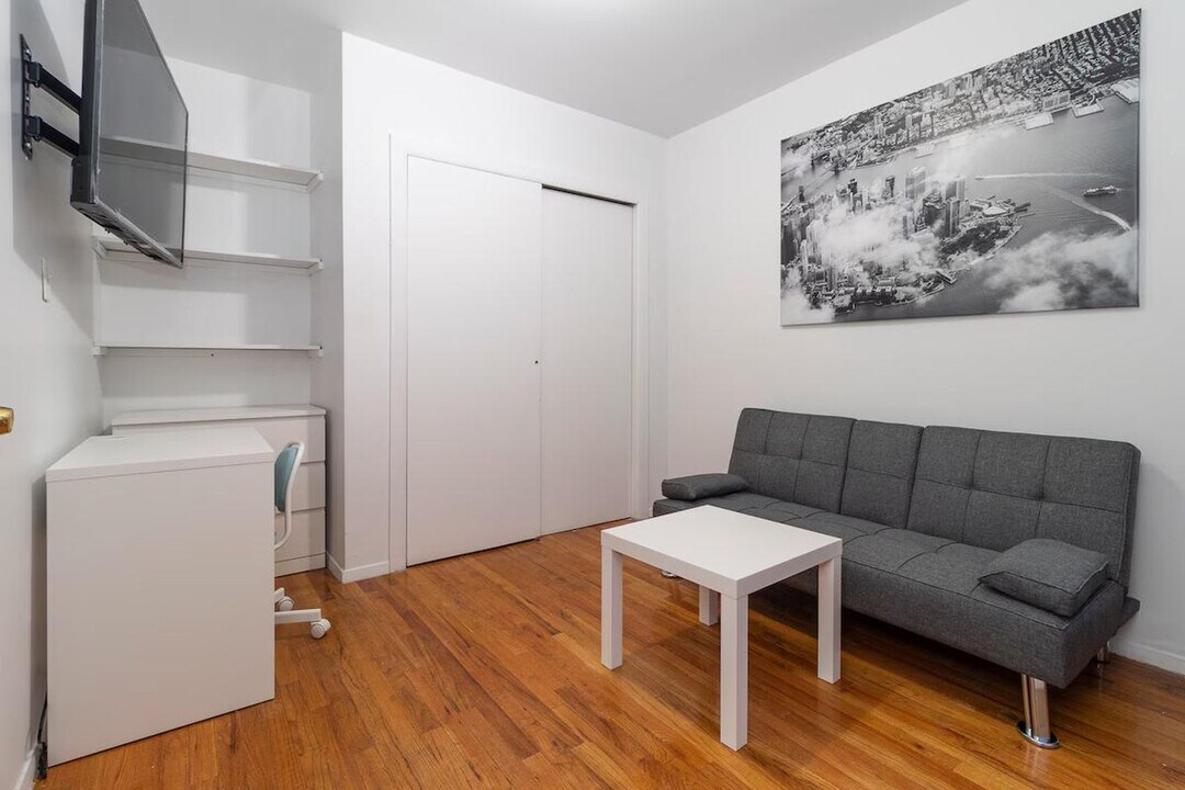 1666 3rd Ave in New York, NY - Building Photo