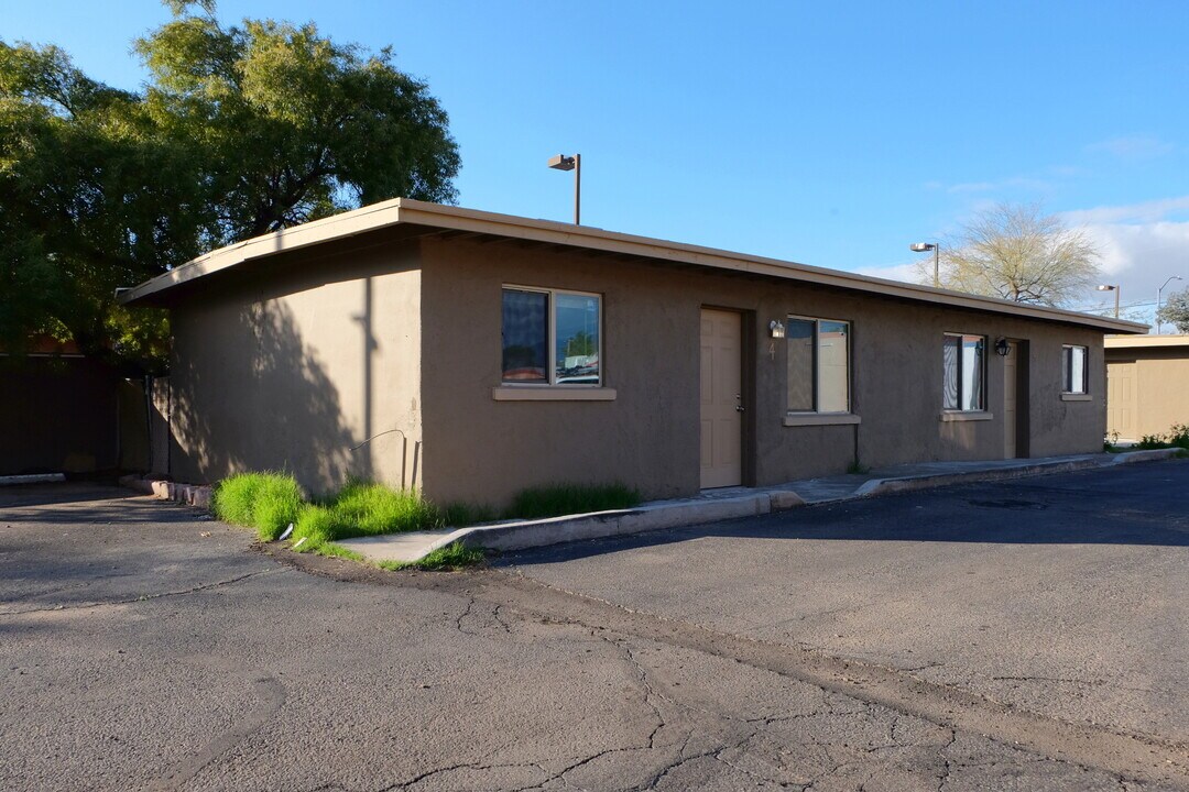 1730 E Prince Rd-Unit -1 in Tucson, AZ - Building Photo