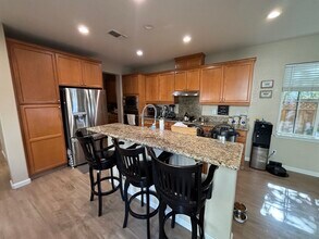 497 W Felicidad Ave in Mountain House, CA - Building Photo - Building Photo