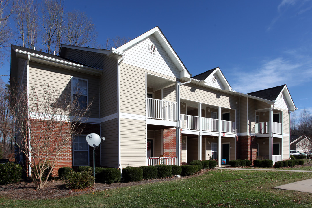 Windsor Place Apartments in Randleman, NC - Building Photo