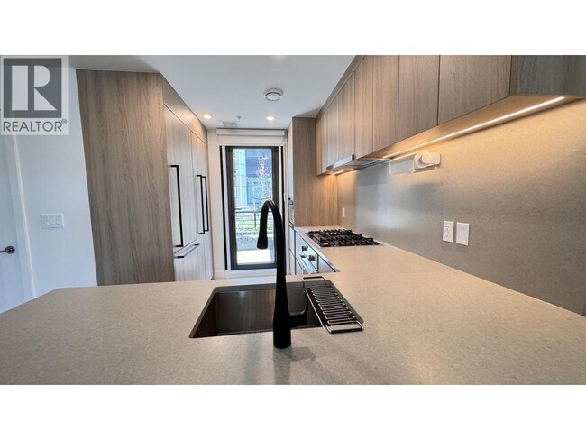 6258 Oak St in Vancouver, BC - Building Photo - Building Photo