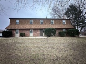 812 E Walnut St in Independence, MO - Building Photo