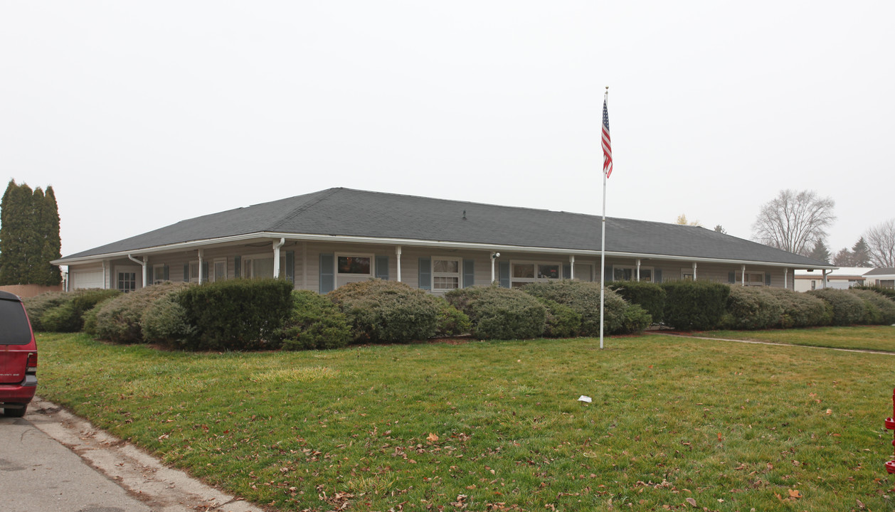 Imperial Mobile Home Park in Grand Ledge, MI - Building Photo