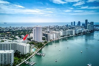 1500 Bay Rd, Unit 714 in Miami Beach, FL - Building Photo - Building Photo