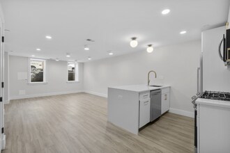 22 Paris St in Boston, MA - Building Photo - Building Photo