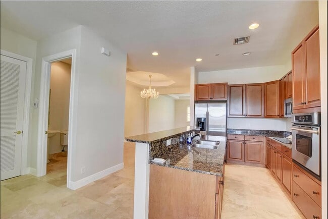 545 NE 69th Cir in Boca Raton, FL - Building Photo - Building Photo