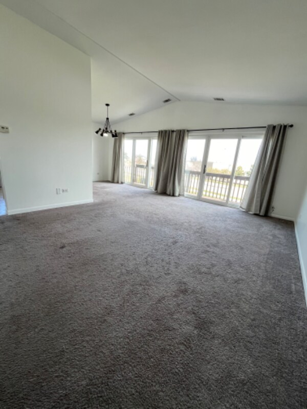 5820 Wilshire Ct in Hanover Park, IL - Building Photo - Building Photo
