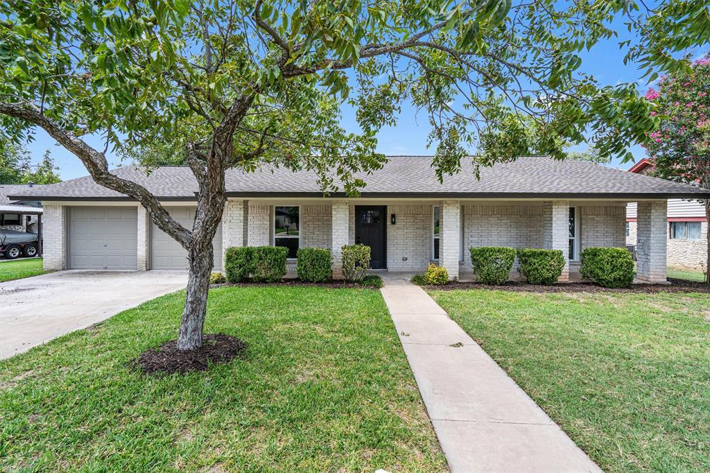 1700 Deep Wood Dr in Round Rock, TX - Building Photo