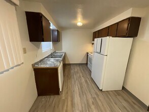 2105 Leo Ln in La Grande, OR - Building Photo - Building Photo