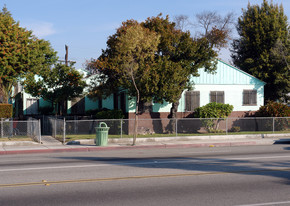 557-561 W Arbor Vitae St Apartments