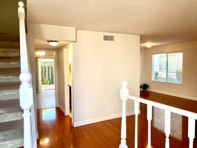 982 Marquette Ln in Foster City, CA - Building Photo - Building Photo