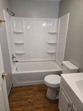 32 Scioto Dr in Heath, OH - Foto de edificio - Building Photo