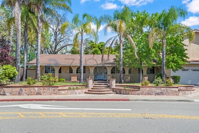 1400 Arkell Rd in Walnut Creek, CA - Building Photo - Building Photo