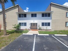 22481 Westchester Blvd in Port Charlotte, FL - Building Photo
