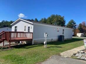 103 Boxwood Ln in Beaver, WV - Building Photo - Building Photo