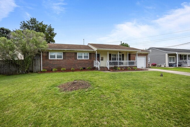 4960 Narragansett Dr in Virginia Beach, VA - Building Photo - Building Photo