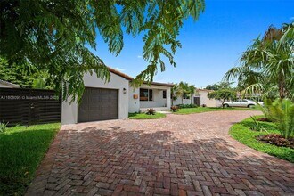 3925 SW 5th Terrace in Coral Gables, FL - Building Photo - Building Photo