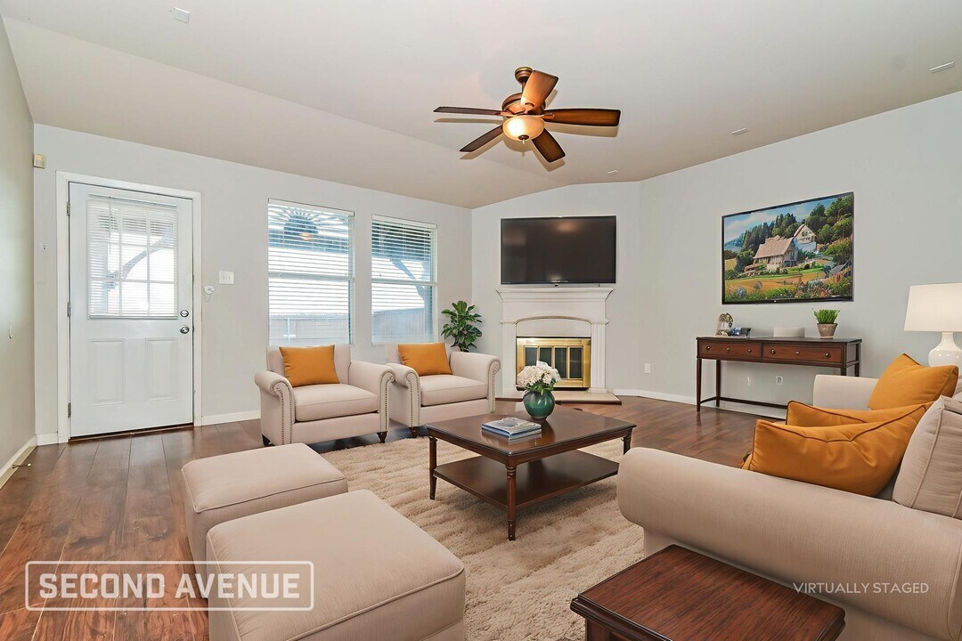 680 Austin Ln in Lavon, TX - Building Photo