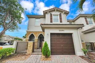 22264 SW 93rd Ct in Cutler Bay, FL - Building Photo