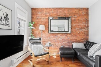 104 Paris St, Unit 675 in Boston, MA - Building Photo - Building Photo