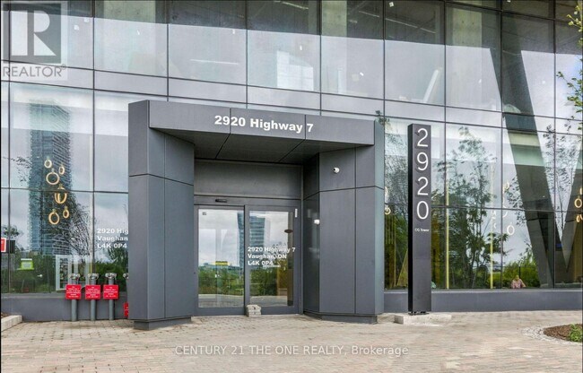 2920-2920 Hwy 7 in Vaughan, ON - Building Photo - Building Photo